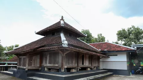 Masjid Tiban Wonokerso, Jejak Peninggalan Wali Songo di Wonogiri - GenPI.co JATENG