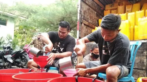 Beli Minyak Goreng Curah di Solo Belum Pakai Peduli Lindungi - GenPI.co JATENG