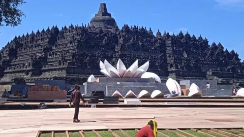 Candi Borobudur Tetap Buka Saat Prosesi Detik-Detik Waisak - GenPI.co JATENG