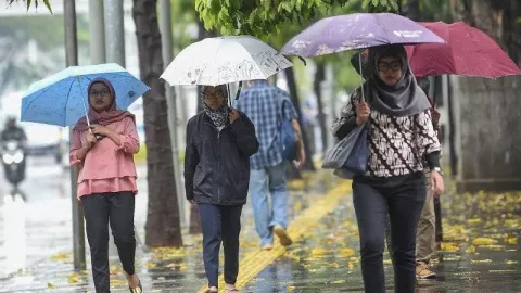 BMKG: Malam Tahun Baru di Jawa Tengah Berpotensi Diguyur Hujan Sedang hingga Lebat - GenPI.co JATENG