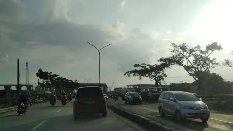 Jalur Demak-Semarang Ditinggikan, Ini Jalan Alternatifnya - GenPI.co JATENG