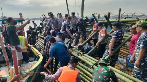Genangan di Pelabuhan Tanjung Emas Semarang Mulai Dipompa ke Laut - GenPI.co JATENG