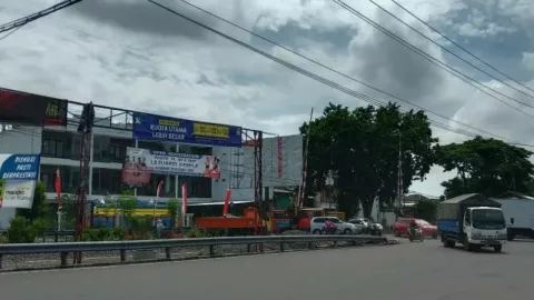 Pengumuman! Kendaraan Berat Dilarang Lewat Simpang Joglo Solo - GenPI.co JATENG
