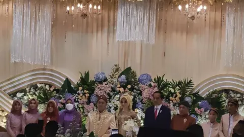 Presiden Jokowi Hadiri Pernikahan Putra Guru Ngajinya Gus Karim - GenPI.co JATENG