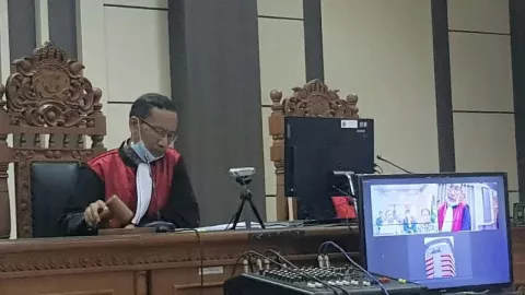 Mantan Bupati Banjarnegara Budhi Sarwono Divonis 8 Tahun Penjara - GenPI.co JATENG