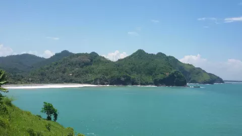 Ini 5 Wisata Pantai di Kebumen yang Bisa Memanjakan Liburanmu - GenPI.co JATENG