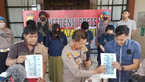 Pasutri Warga Kediri Pembuat Uang Palsu Dibekuk di Temanggung - GenPI.co JATENG