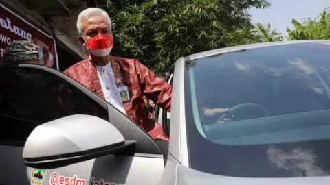 Ganjar Mulai Penggunaan Mobil Listrik di Pemprov Jawa Tengah - GenPI.co JATENG