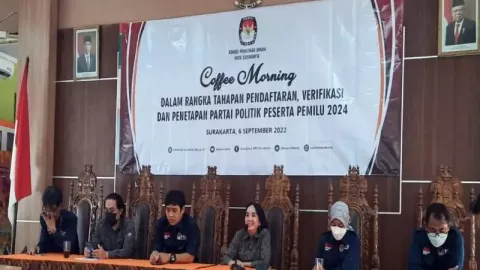KPU Solo Temukan 11 Nama Ganda Anggota Parpol - GenPI.co JATENG