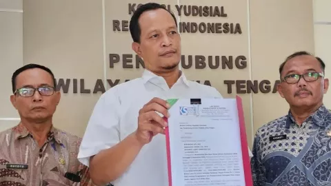 Belasan Sekdes Gugat Bupati Demak, Ada Apa? - GenPI.co JATENG