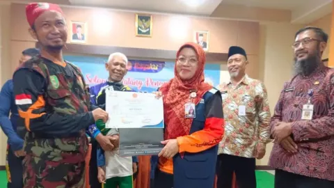 Ramaikan Muktamar, 8 Pesepeda Gowes dari Kalimantan ke Solo - GenPI.co JATENG