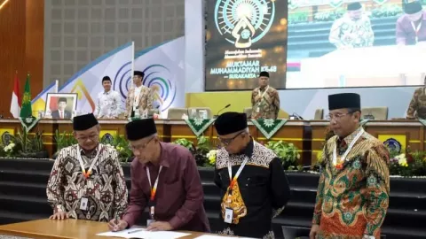 Sah! Haedar Nashir Kembali Terpilih Sebagai Ketua Umum PP Muhammadiyah - GenPI.co JATENG