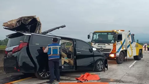 Kronologi Kecelakaan Maut di Tol Semarang-Solo, 3 Orang Tewas dan 2 Luka-Luka - GenPI.co JATENG