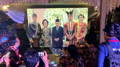 Sesi Malam Ngunduh Mantu Nikahan Kaesang-Erina di Solo Dibanjiri Tokoh Nasional, Ada Megawati dan SBY - GenPI.co JATENG