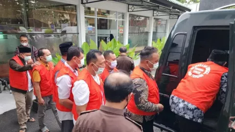 Terbukti Terima Suap Seleksi Perangkat Desa di Demak, 2 Dosen UIN Walisongo Semarang Dipenjara 1 Tahun - GenPI.co JATENG