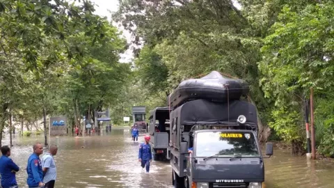Banjir Landa Kawasan Marina Semarang, Ini Penyebabnya - GenPI.co JATENG