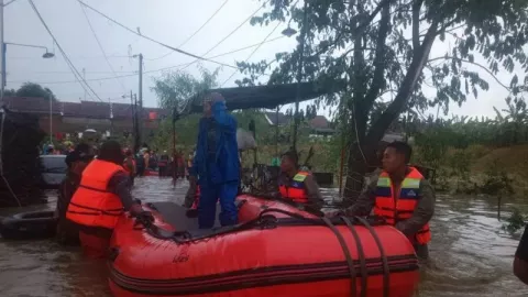 Innalillahi, 3 Orang Tewas Gegara Banjir dan Tanah Longsor di Semarang - GenPI.co JATENG