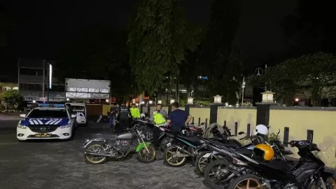 Balap Liar Pakai Motor Knalpot Brong, Puluhan Remaja di Sukoharjo Diamankan - GenPI.co JATENG