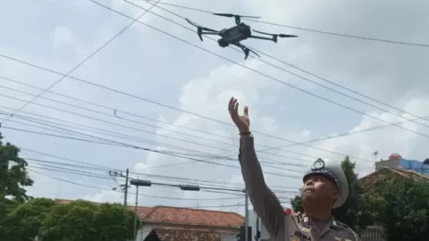 Pengendara Harap Hati-Hati! Ada Tilang Pakai Drone di Kudus - GenPI.co JATENG