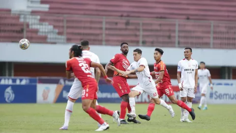 Keok dari Bali United, Pelatih Persis Solo Soroti Kinerja Wasit - GenPI.co JATENG