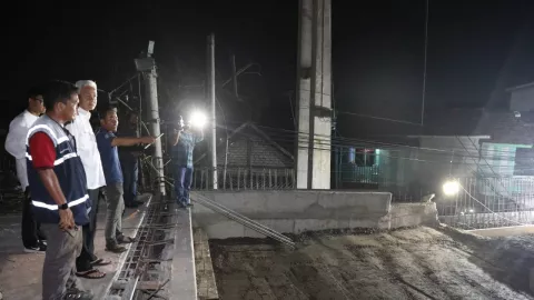 Sidak Malam-Malam, Ganjar Minta Proyek Jembatan Juwana Pati Kelar Maret - GenPI.co JATENG