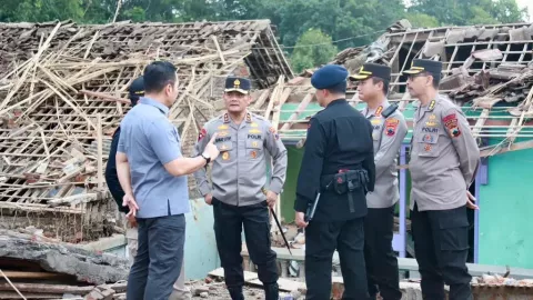 Terdampak Ledakan Petasan di Magelang, Polda Jawa Tengah Bantu Perbaikan Belasan Rumah - GenPI.co JATENG