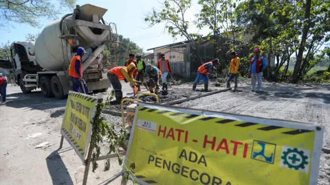 Alhamdulillah, Pemprov Jateng Kebut Perbaikan Jalan Rusak Solo-Gemolong - GenPI.co JATENG