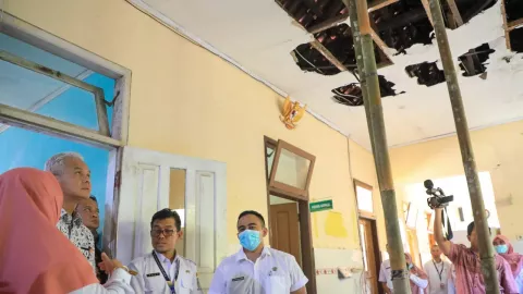 Atap dan Eternit Puskesmas di Banjarnegara Lapuk, Ganjar Kucurkan Rp 7 Miliar - GenPI.co JATENG