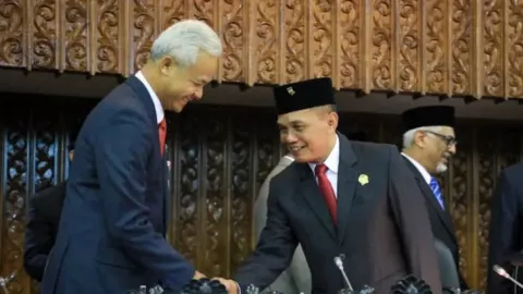 Sah! Politikus PDIP Sumanto Jabat Ketua DPRD Jawa Tengah - GenPI.co JATENG