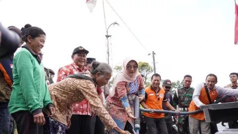 Terdampak Kekeringan, Pemkab Klaten Kirim Air Bersih ke Warga di Lereng Gunung Merapi - GenPI.co JATENG