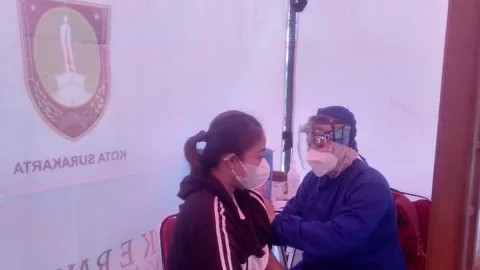 Vaksinasi Dipusatkan di Graha Wisata Niaga Solo Mulai 25 April - GenPI.co JATENG