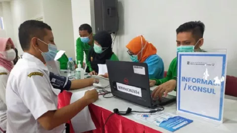 Banyak Banget, 25 Ribu Guru di Surabaya Masuk Sasaran Vaksinasi - GenPI.co JATIM