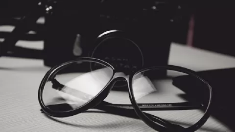 Tips Memilih Kacamata Supaya Makin Stylish - GenPI.co JATIM