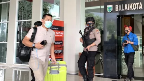 KPK Periksa Staf Ahli Jatim Park dan 3 Saksi Lainnya - GenPI.co JATIM