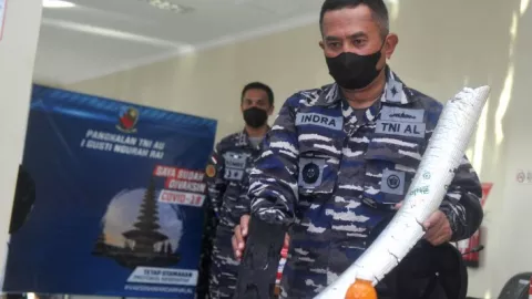 Serpihan KRI Nanggala 402 Ditemukan Mengapung - GenPI.co JATIM