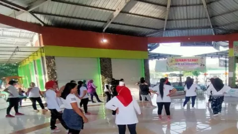 Pelaku UMKM dan IKM Bojonegoro Kompak Senam Bareng - GenPI.co JATIM