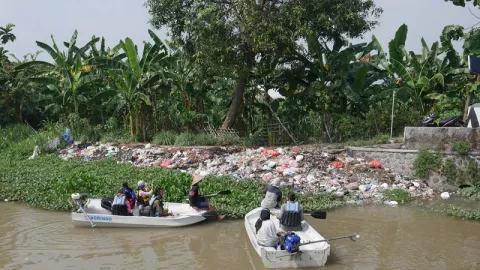 Aktif Patroli, Temukan 283 Titik Sampah di Sungai Mangetan - GenPI.co JATIM