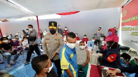 Kapolda Jatim Siap Bantu Dosis Vaksin Komunitas Papua di Surabaya - GenPI.co JATIM
