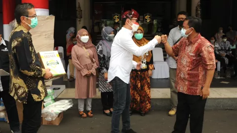 Relawan Surabaya Memanggil Girang, Senang Bukan Kepalang - GenPI.co JATIM