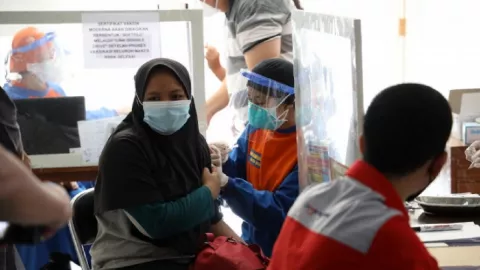 Masyarakat Kediri Silahkan Pilih Vaksin Moderna, Bebas untuk Umum - GenPI.co JATIM