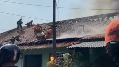 11 Rumah TNI AD di Surabaya Terbakar, ini Penyebabnya - GenPI.co JATIM