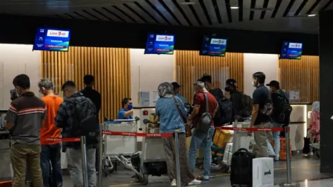 PPKM Melunak, Bandara Juanda Mulai Ramai - GenPI.co JATIM