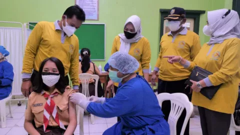 Ribuan Pelajar di Madiun Vaksin, Kejar PTM - GenPI.co JATIM
