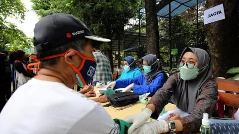 Pemkot Surabaya Siapkan Nakes di Wilayah Aglomerasi - GenPI.co JATIM