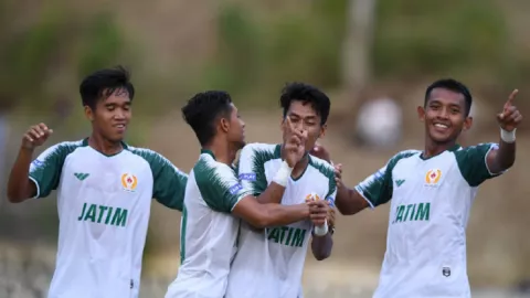 Tim Sepak Bola Jatim Amankan 6 Besar, Kokoh Dipuncak Klasemen PON - GenPI.co JATIM