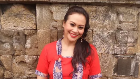 Tips Zoya Amirin Dasyat Banget Bikin Hubungan Ranjang Makin Hot - GenPI.co JATIM