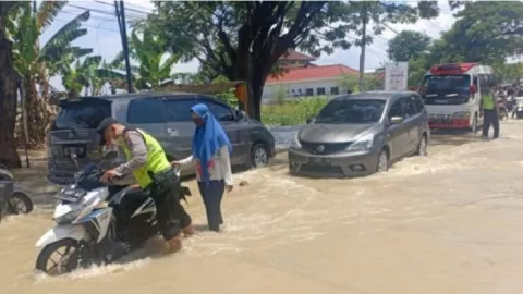 Wagub Jatim Punya Solusi Penanganan Banjir Kali Lamong - GenPI.co JATIM