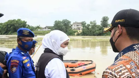 Cegah Insiden Perahu Terbalik Lagi, Khofifah Minta Ada Regulasi - GenPI.co JATIM