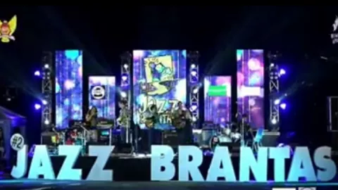 Cendana Singer Aransemen Lagu Daerah di Jazz Brantas 2021 - GenPI.co JATIM
