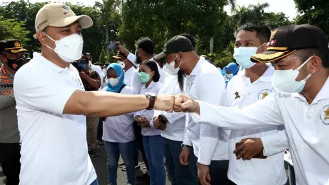 Mengurus Adminduk Surabaya Bisa di Pak RT Lho Sekarang - GenPI.co JATIM